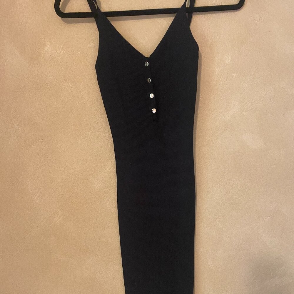 Black Form-fitting Dress